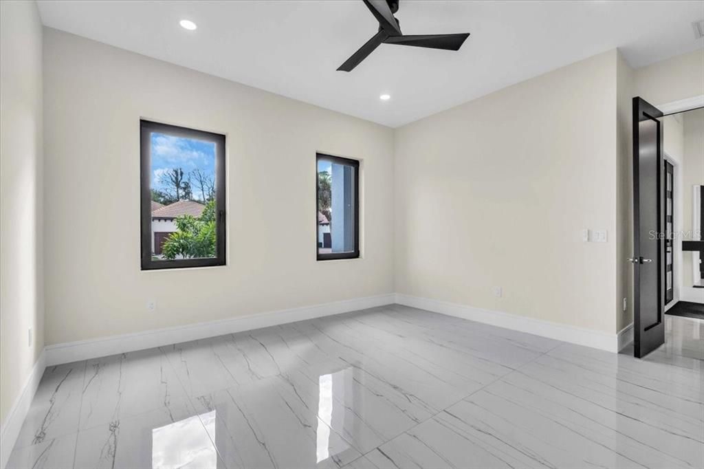 Empty room, Interior, Marble, Recessed Lighting