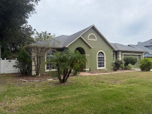 Backyard, Exterior, Facade, Ranch