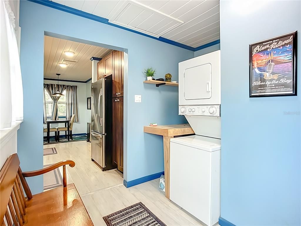 Interior, Kitchen, Utility Closets, Washer, Wood Texture Flooring