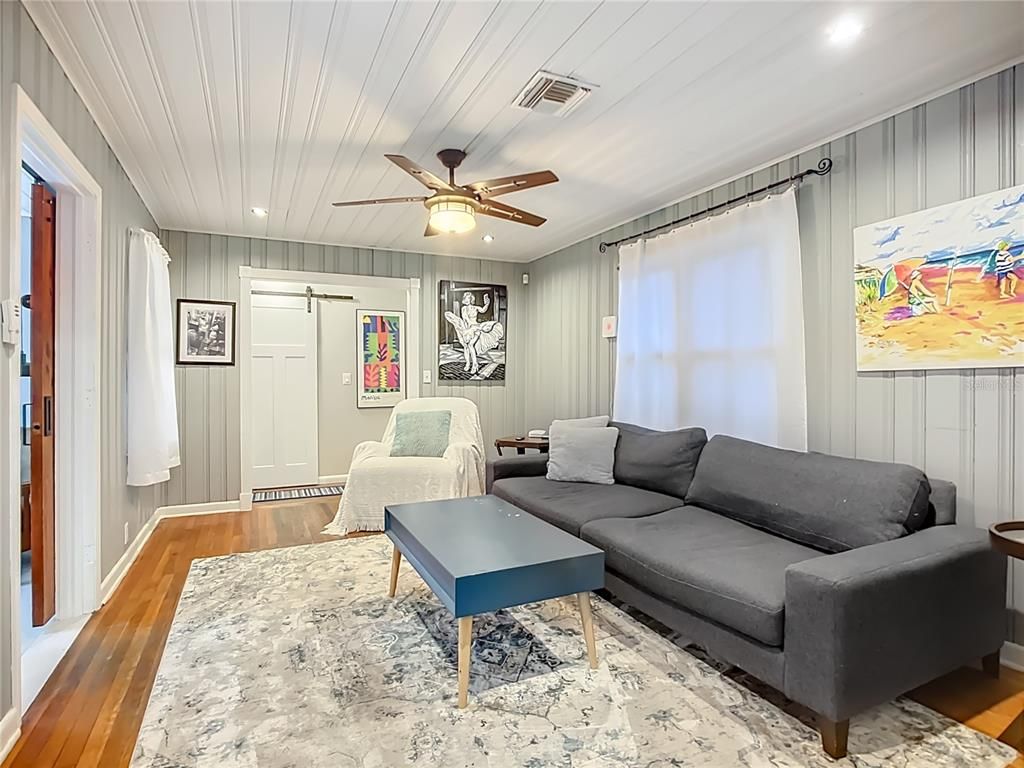 Interior, Living room, Recessed Lighting, Wood Texture Flooring