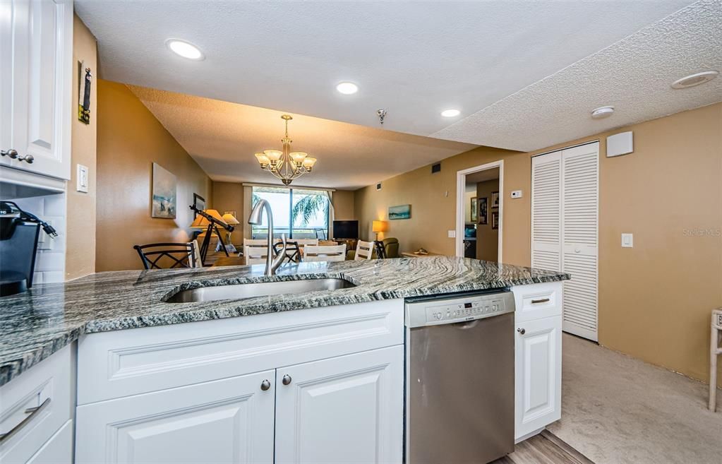 Chandelier, Dining room, Interior, Kitchen, Recessed Lighting