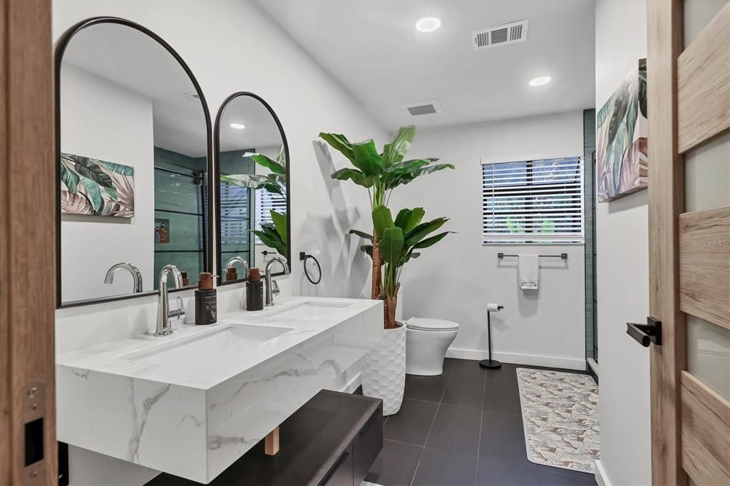 Bathroom, Dual Sink Vanities, Interior, Recessed Lighting