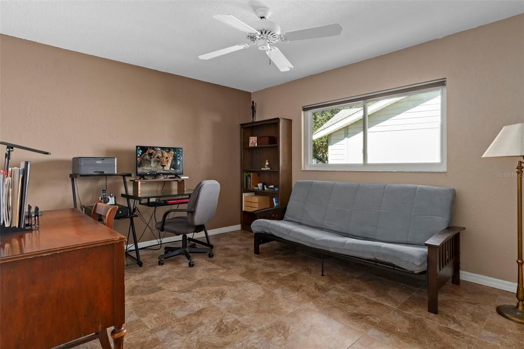 Home Office, Interior