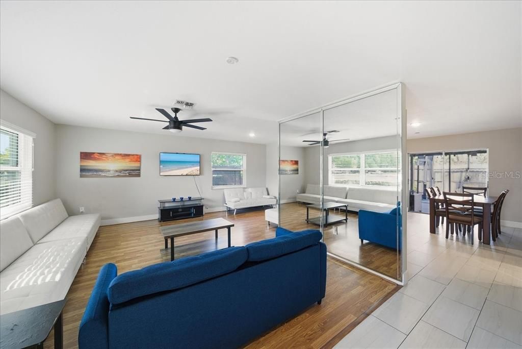 Dining room, Interior, Living room, Recessed Lighting, Wood Texture Flooring