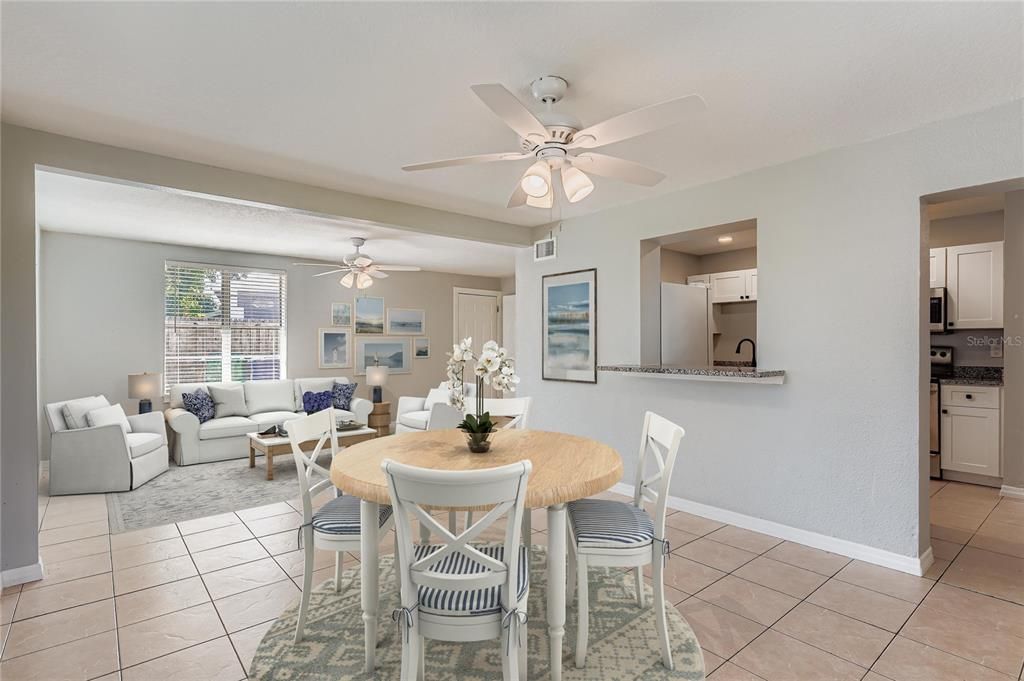 Dining room, Interior, Kitchen, Living room, Recessed Lighting