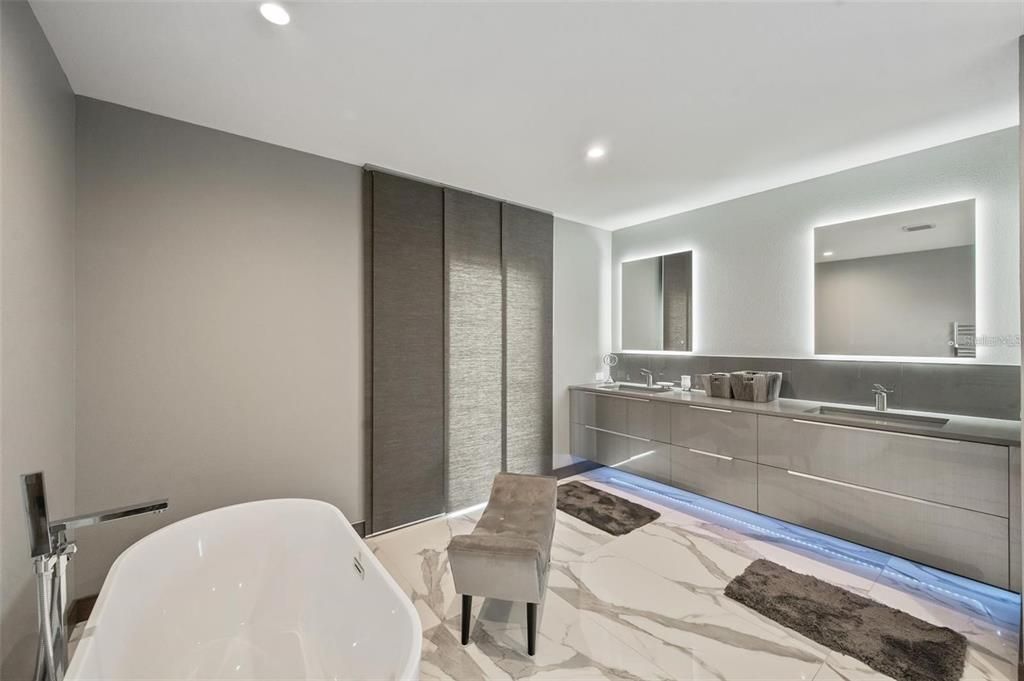 Bathroom, Dual Sink Vanities, Free Standing Baths, Interior, Marble, Recessed Lighting