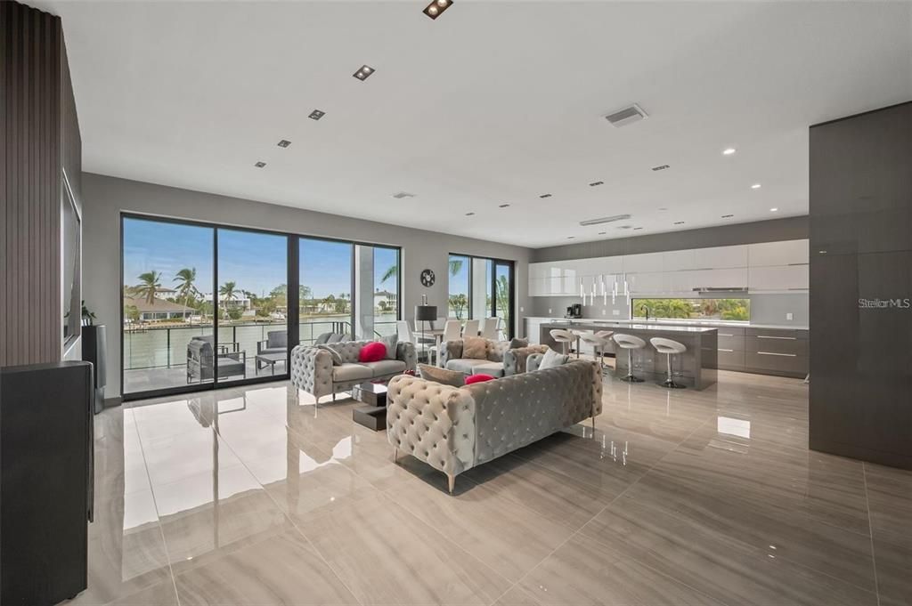 Interior, Living room, Pendant Lights, Recessed Lighting, Water