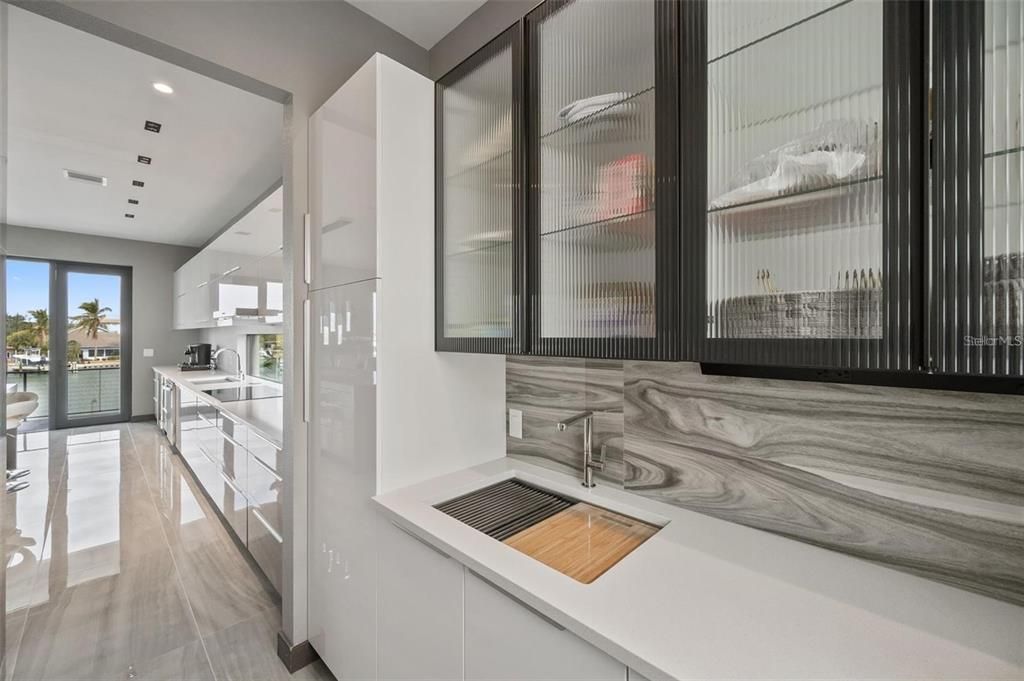 Interior, Kitchen, Recessed Lighting, Water