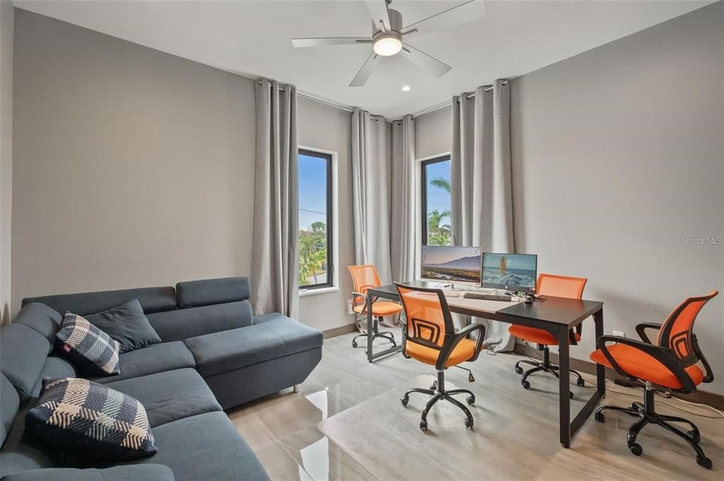 Home Office, Interior, Recessed Lighting, Wood Texture Flooring