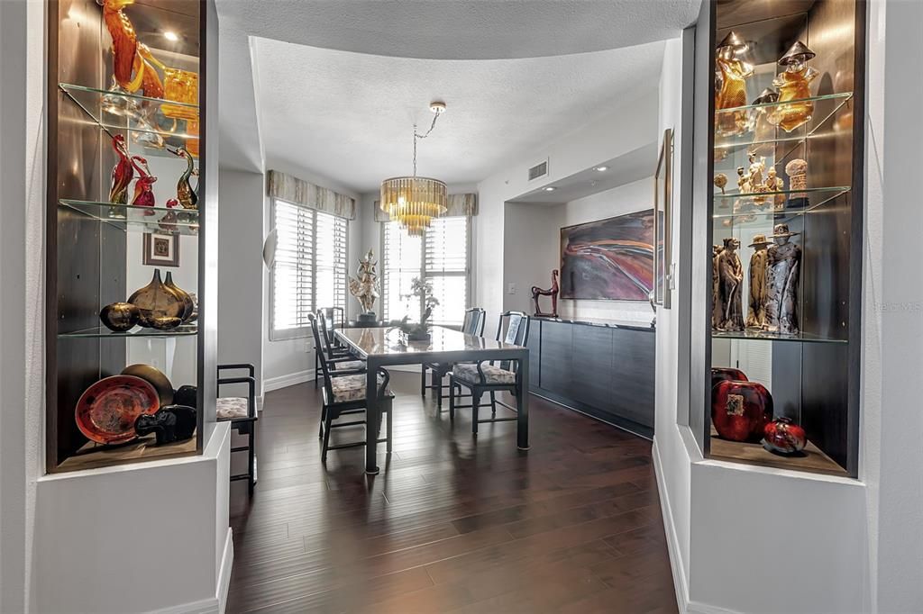 Chandelier, Dining room, Interior, Recessed Lighting, Wood Texture Flooring