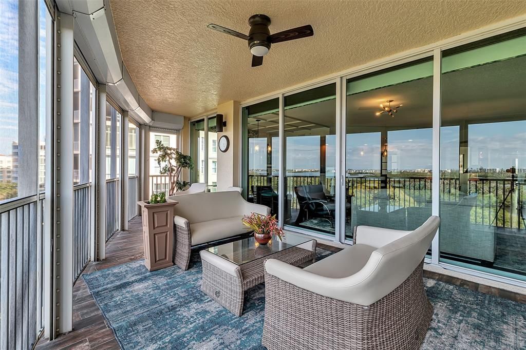 Interior, Living room, Sun Room, Water, Wood Texture Flooring