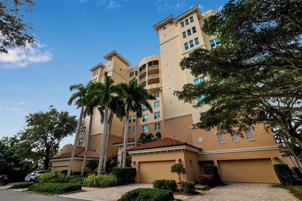 Attached, Exterior, Facade, Mediterranean