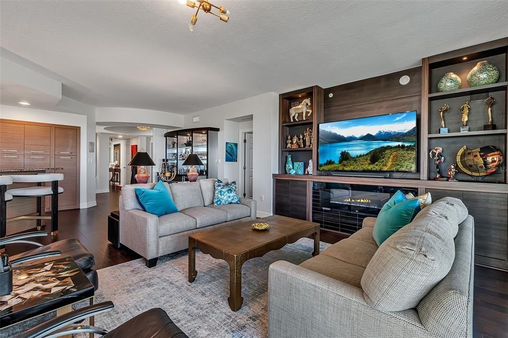 Interior, Living room, Recessed Lighting, Wood Texture Flooring