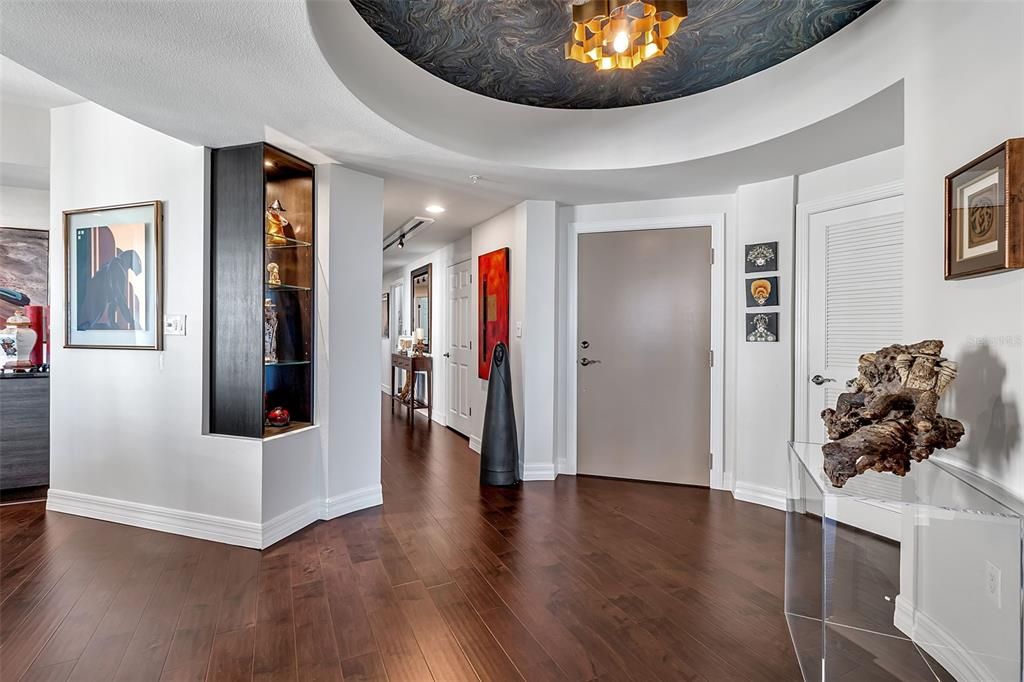 Interior, Recessed Lighting, Wood Texture Flooring