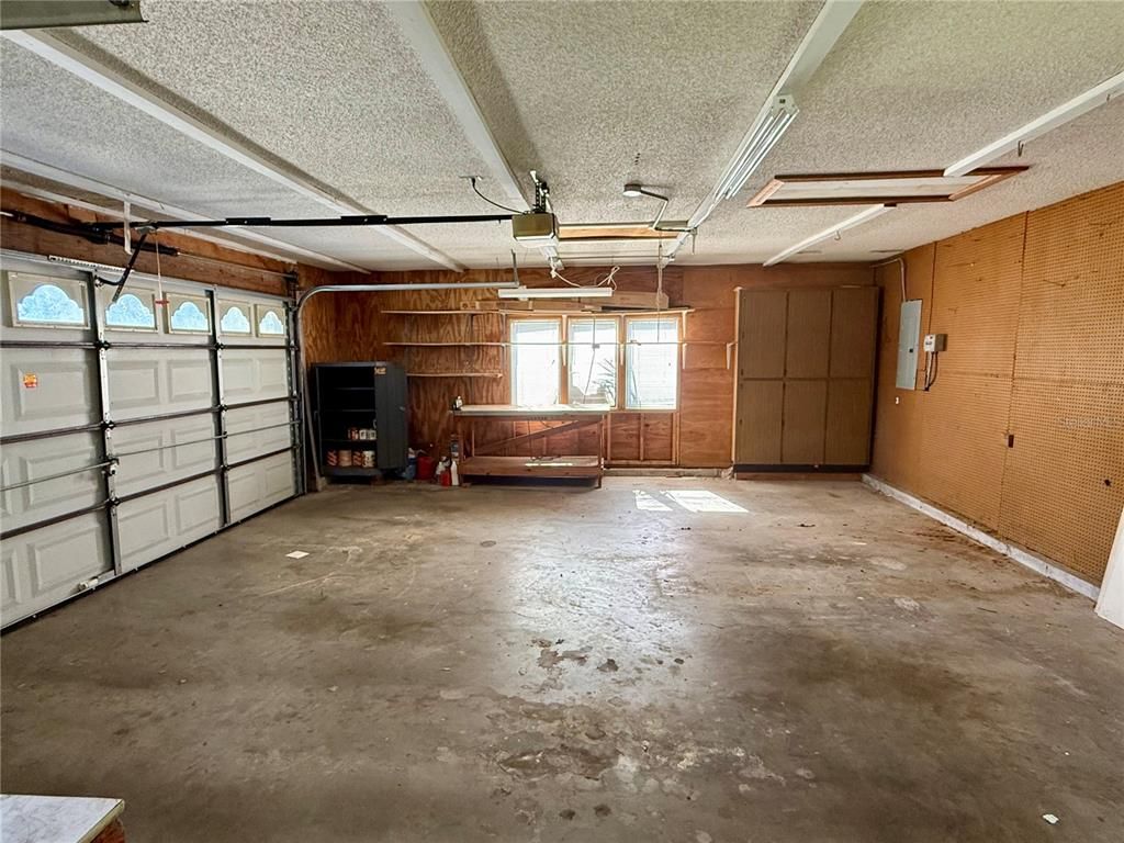 Garage, Interior, Wooden Walls