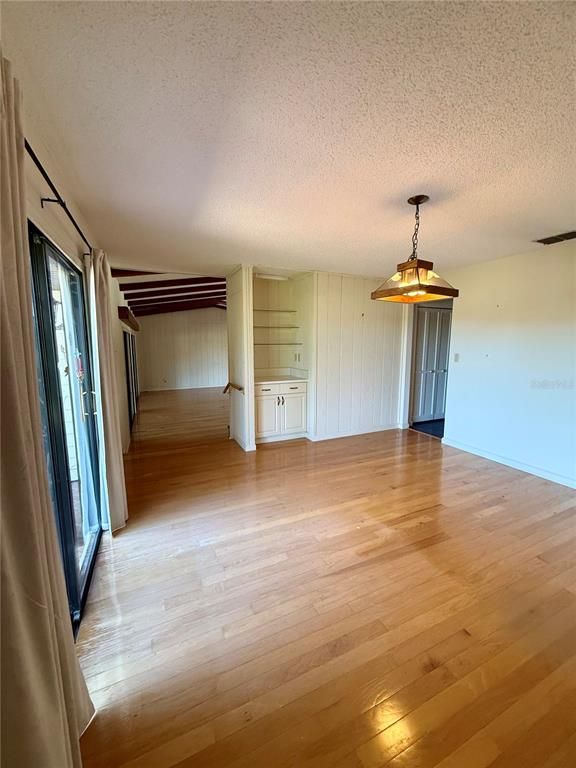 Empty room, Interior, Pendant Lights, Wood Texture Flooring