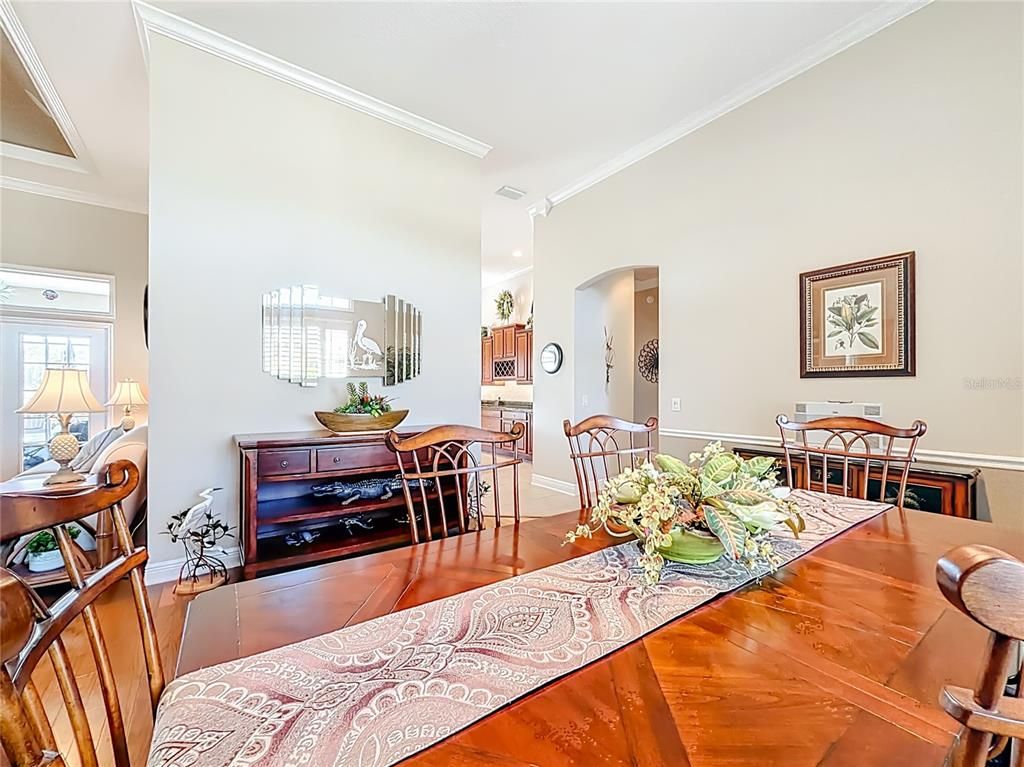 Dining room, Interior