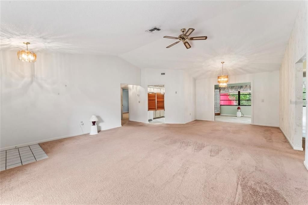Chandelier, Empty room, Interior, Pendant Lights