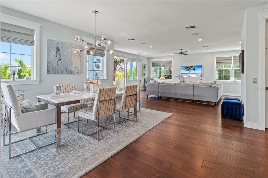 Dining room, Interior, Living room, Pendant Lights, Recessed Lighting, Wood Texture Flooring