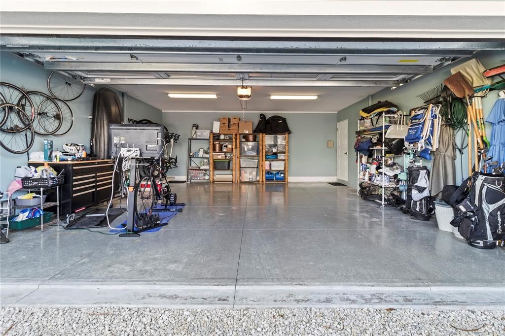 Garage, Interior