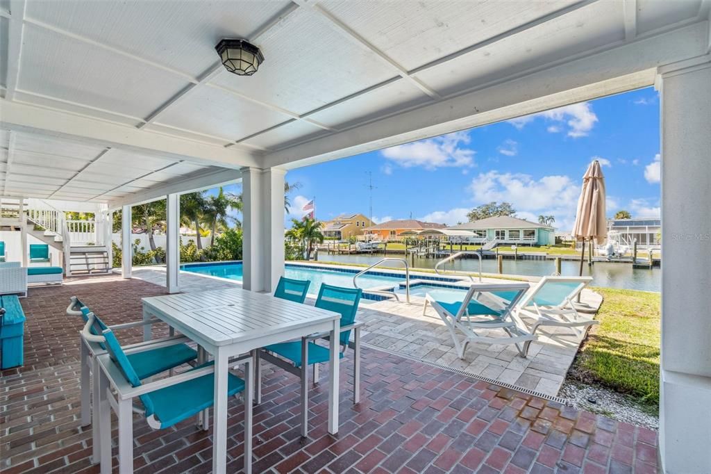 Exterior, Pool, Water