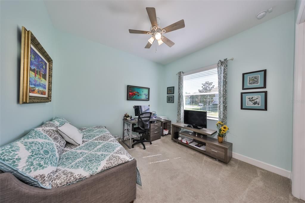 Home Office, Interior