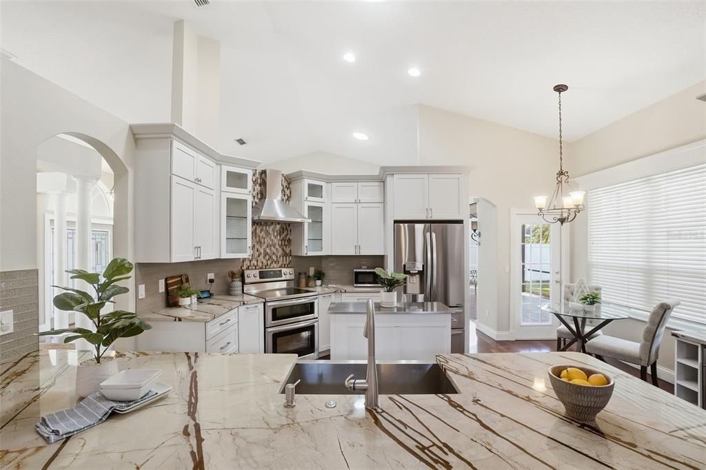 Dining room, Interior, Kitchen, Pendant Lights, Recessed Lighting, Stainless Steel Appliances