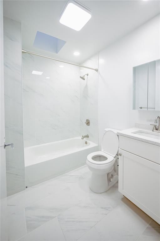 Bathroom, Interior, Marble, Marble Walls, Recessed Lighting