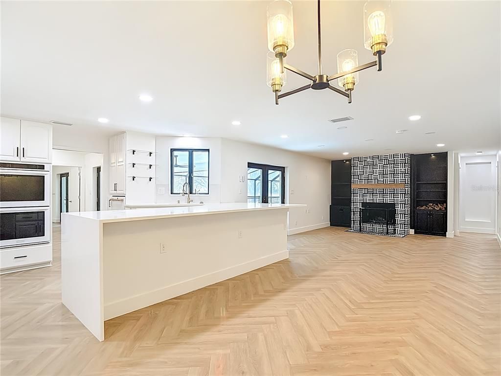 Fireplace, Interior, Kitchen, Pendant Lights, Recessed Lighting, Wood Texture Flooring