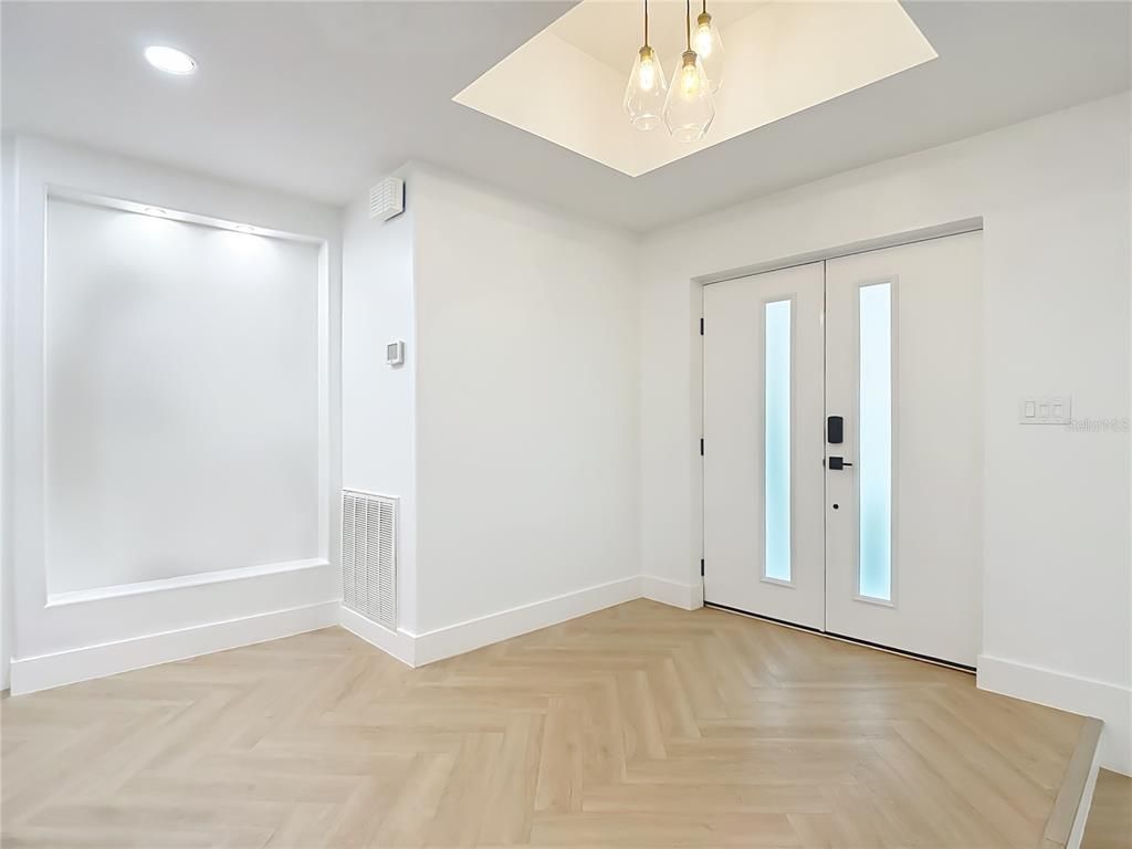 Empty room, Interior, Recessed Lighting, Wood Texture Flooring