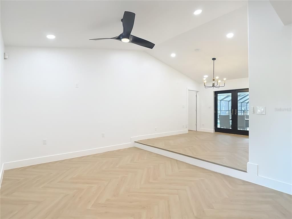Chandelier, Empty room, Interior, Pendant Lights, Recessed Lighting, Wood Texture Flooring