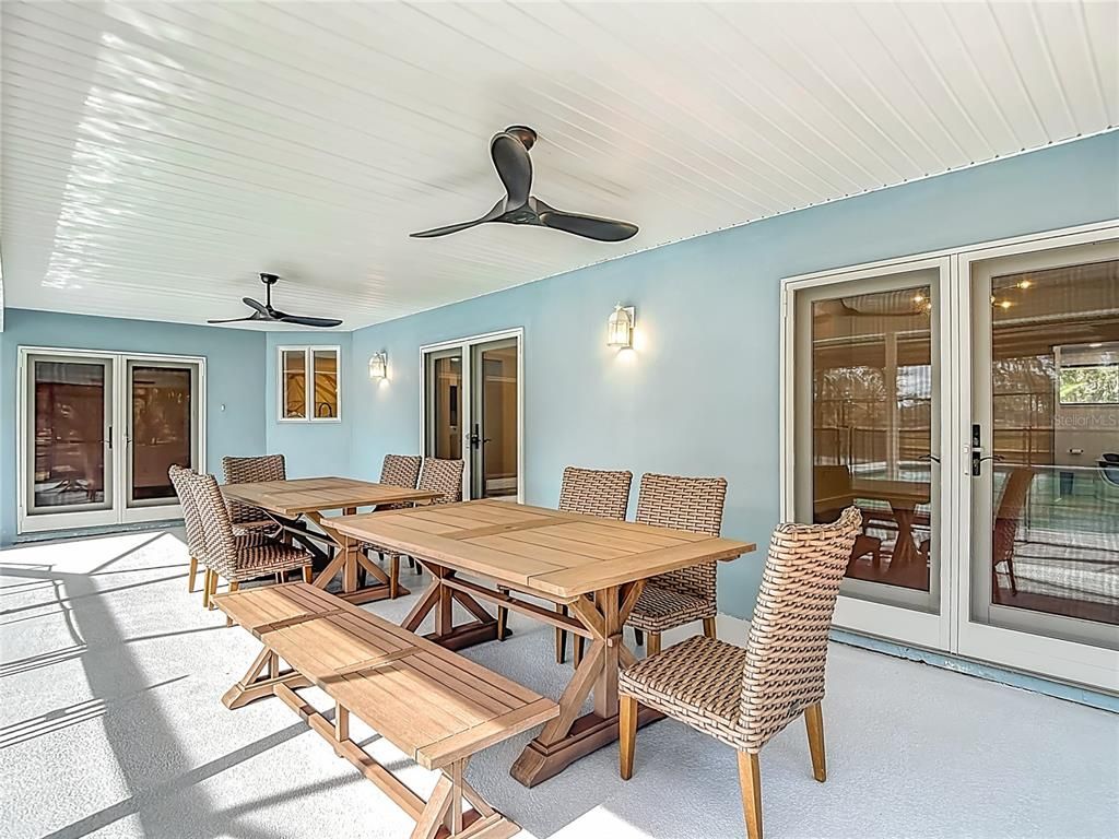 Dining room, Interior