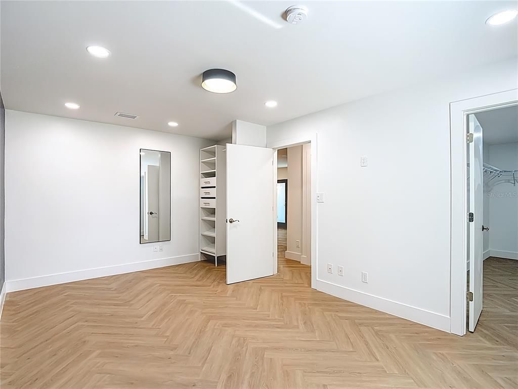 Empty room, Interior, Recessed Lighting, Wood Texture Flooring