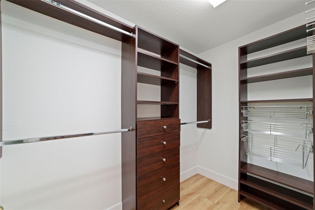 Interior, Walk-in Closets, Wood Texture Flooring