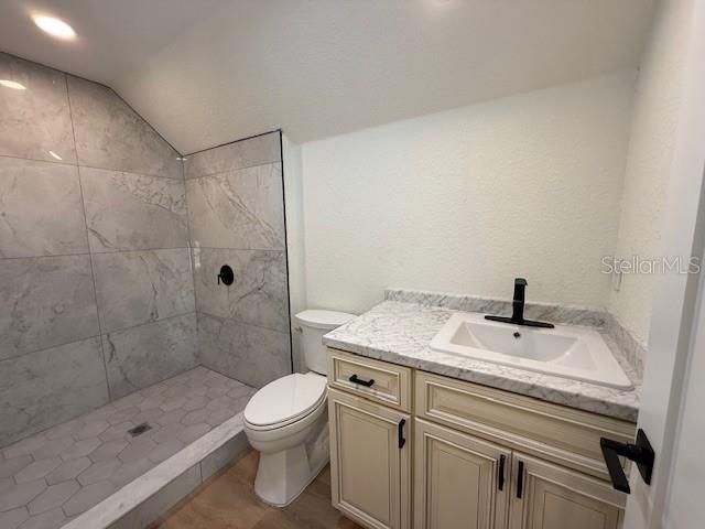Bathroom, Interior, Marble Walls, Recessed Lighting