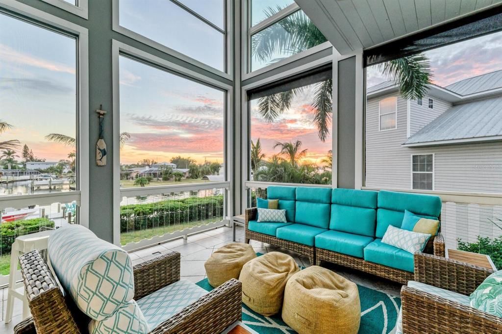 Interior, Living room, Sun Room, Water