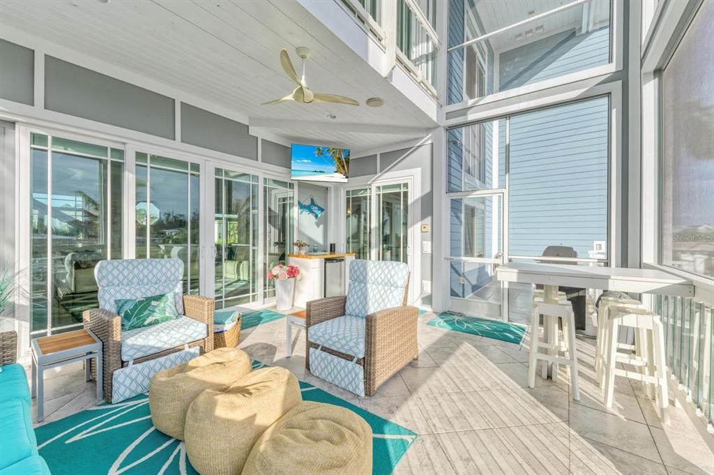 Interior, Sun Room, Water