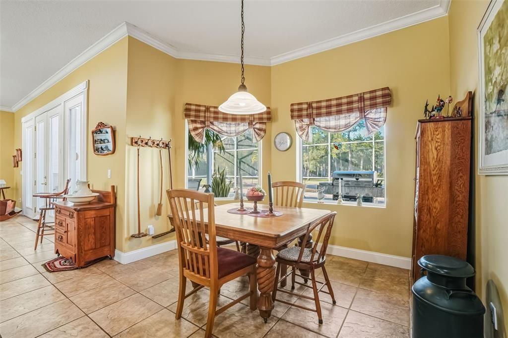 Dining room, Interior, Pendant Lights