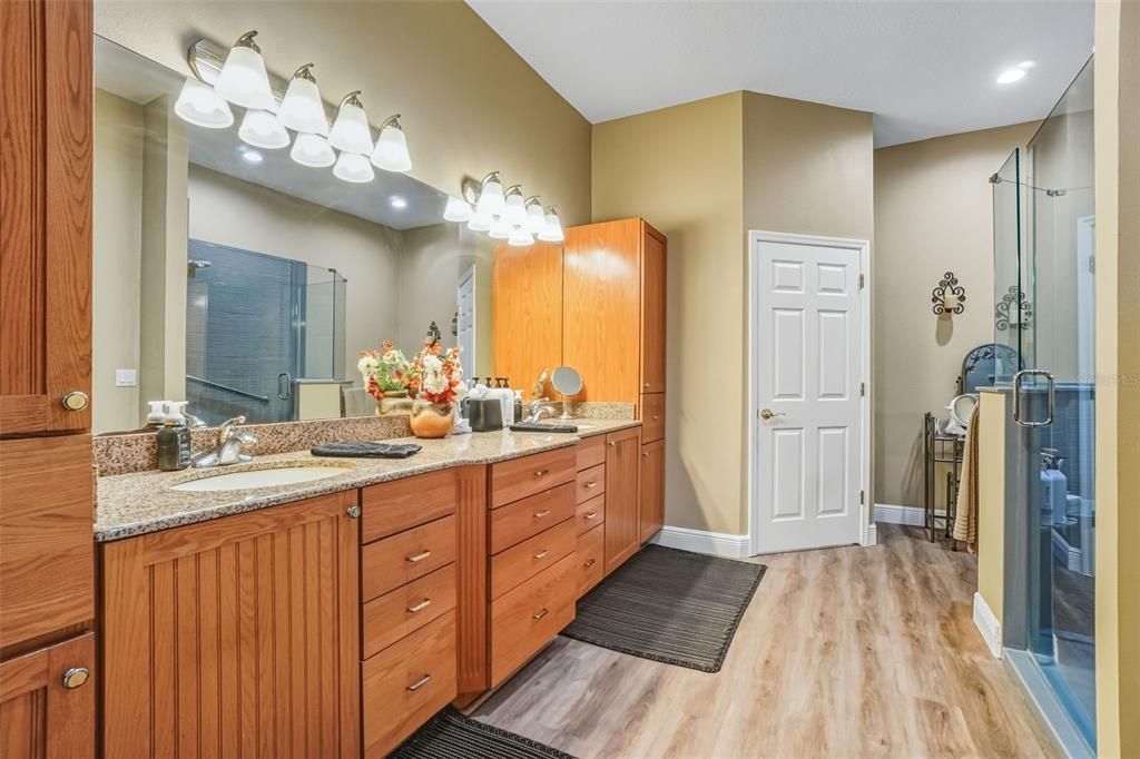 Bathroom, Dual Sink Vanities, Interior, Recessed Lighting, Wood Texture Flooring