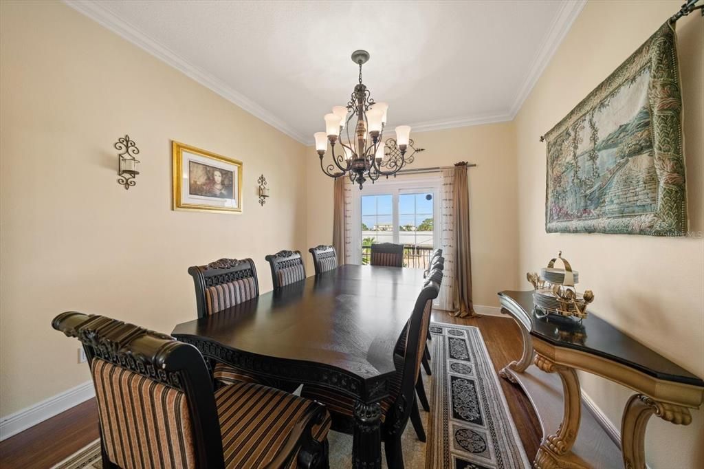 Chandelier, Dining room, Interior, Wood Texture Flooring