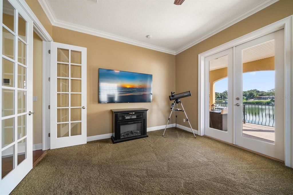 Fireplace, Interior, Water