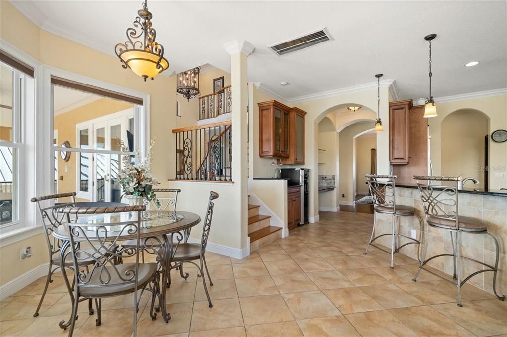 Dining room, Interior, Pendant Lights, Recessed Lighting