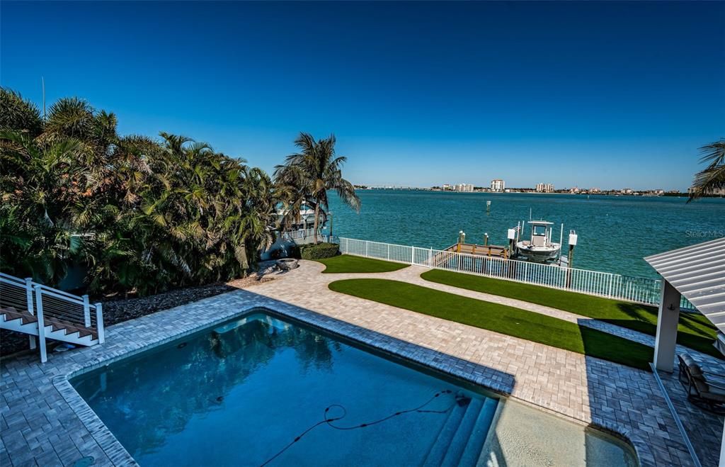 Exterior, Pool, Water