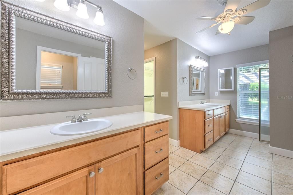 Bathroom, Dual Sink Vanities, Interior