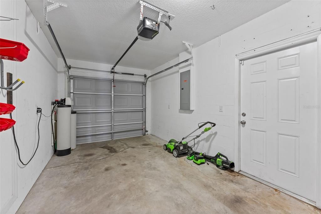 Fitness Equipment, Garage, Interior