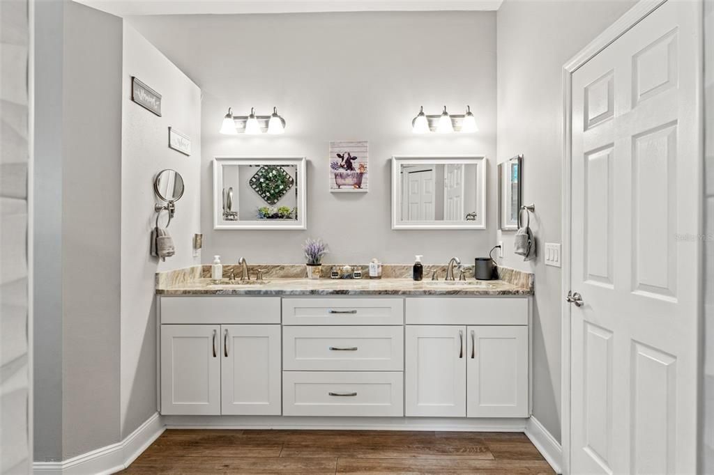 Bathroom, Dual Sink Vanities, Interior, Wood Texture Flooring