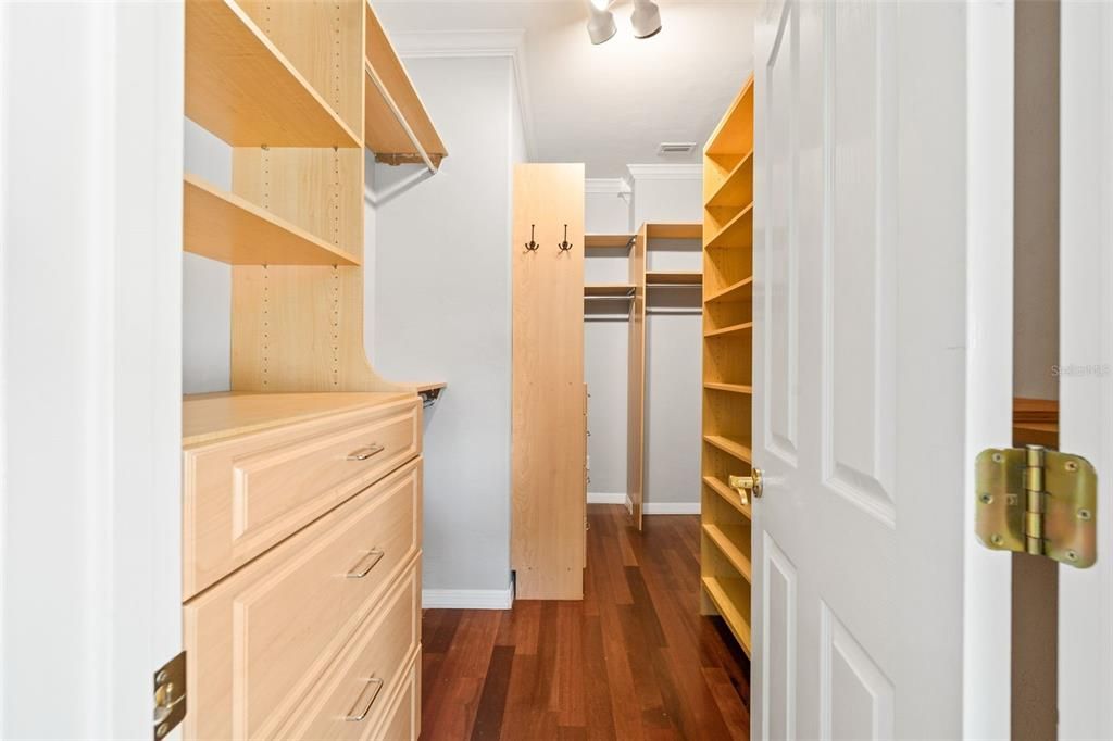 Interior, Walk-in Closets, Wood Texture Flooring