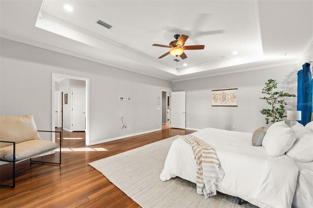 Bedroom, Interior, Recessed Lighting, Wood Texture Flooring