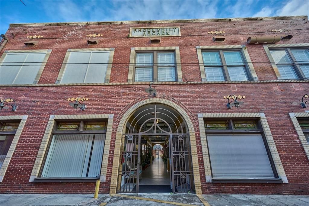 Exterior, Facade, Brick Facade, Rowhouse