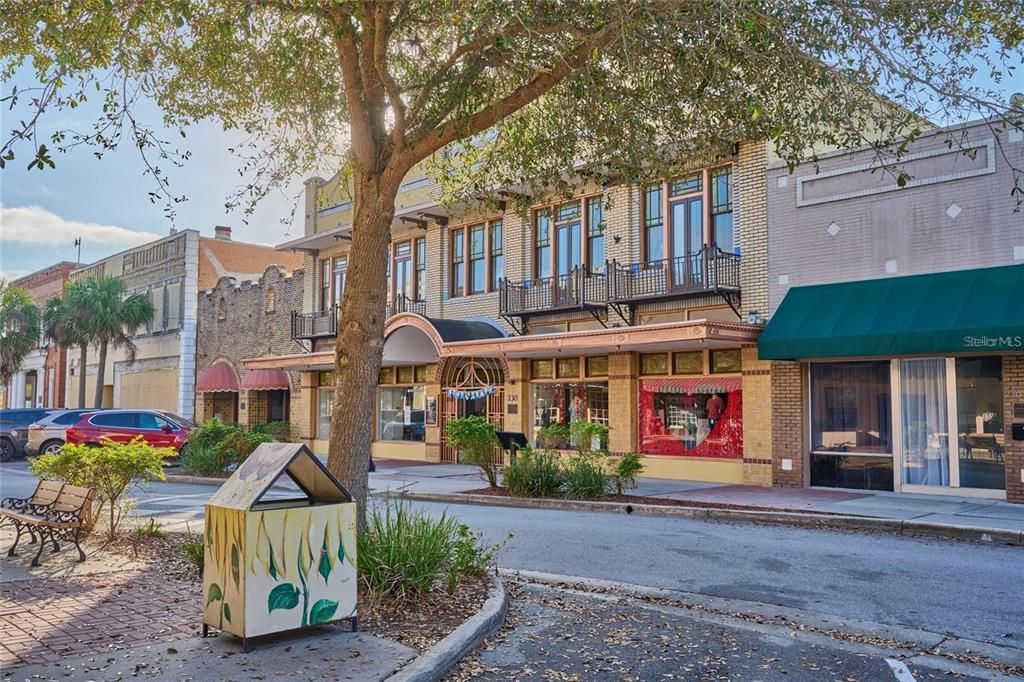 Exterior, Facade, Brick Facade, Rowhouse